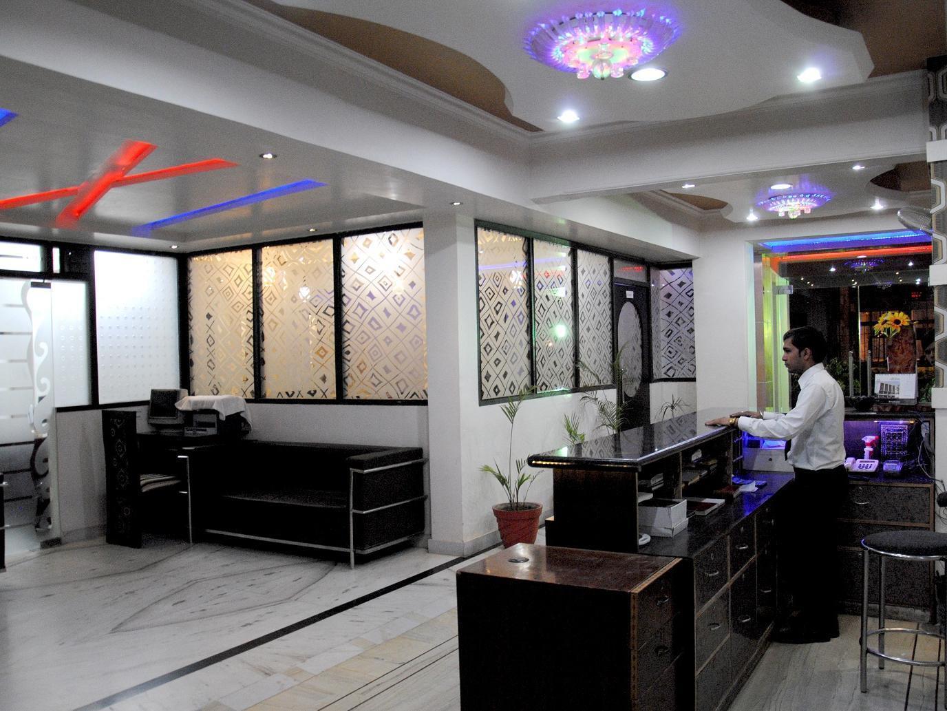 Fabexpress Alpine Hotel Agra  Ngoại thất bức ảnh