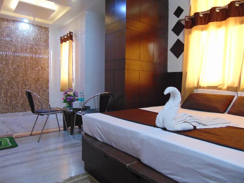 Fabexpress Alpine Hotel Agra  Ngoại thất bức ảnh